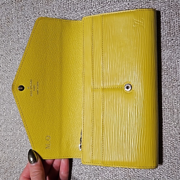 🥂SOLD🥂 Louis Vuitton Citron Epi Leather Bifold Wallet Silver w/Dustbag EUC - Picture 6 of 16